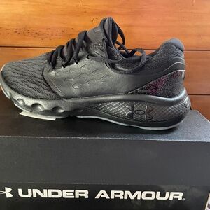 Men’s ua tennis shoes